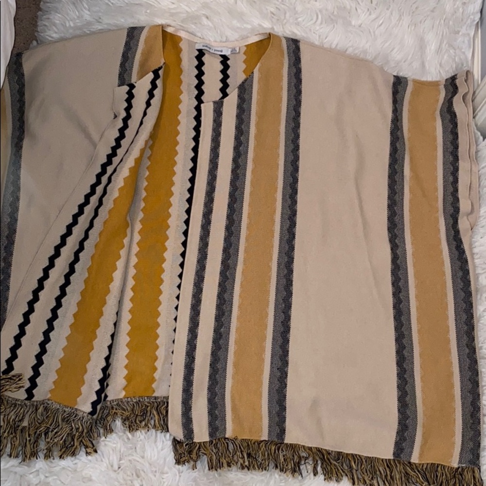 Very oversized Marked as small/med could fit lrg